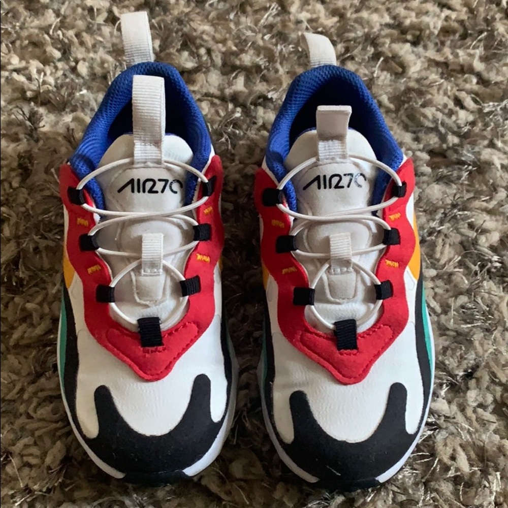 Size 9.5 NIKE air max 270 reacts